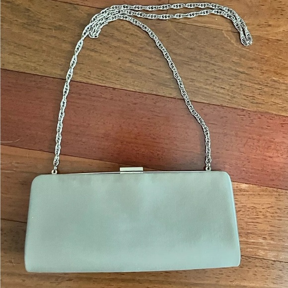 Talbots Evening Bag Clutch Purse Satin With Silver Chain Strap Beige - Picture 2 of 9